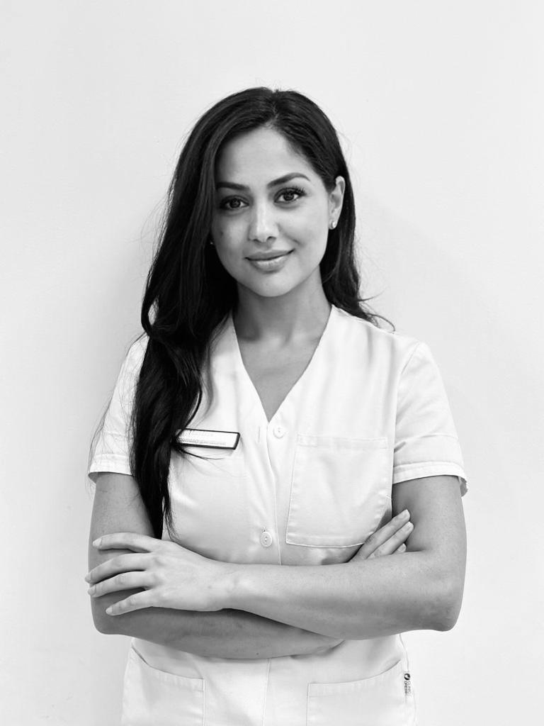 Portret van mondhygiënist Hasina Bigzada